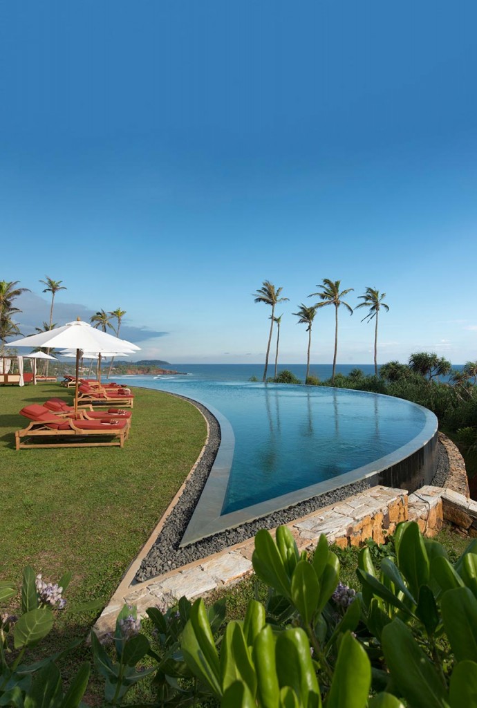 The-270-degree-Moon-Pool-with-Indian-Ocean-Views